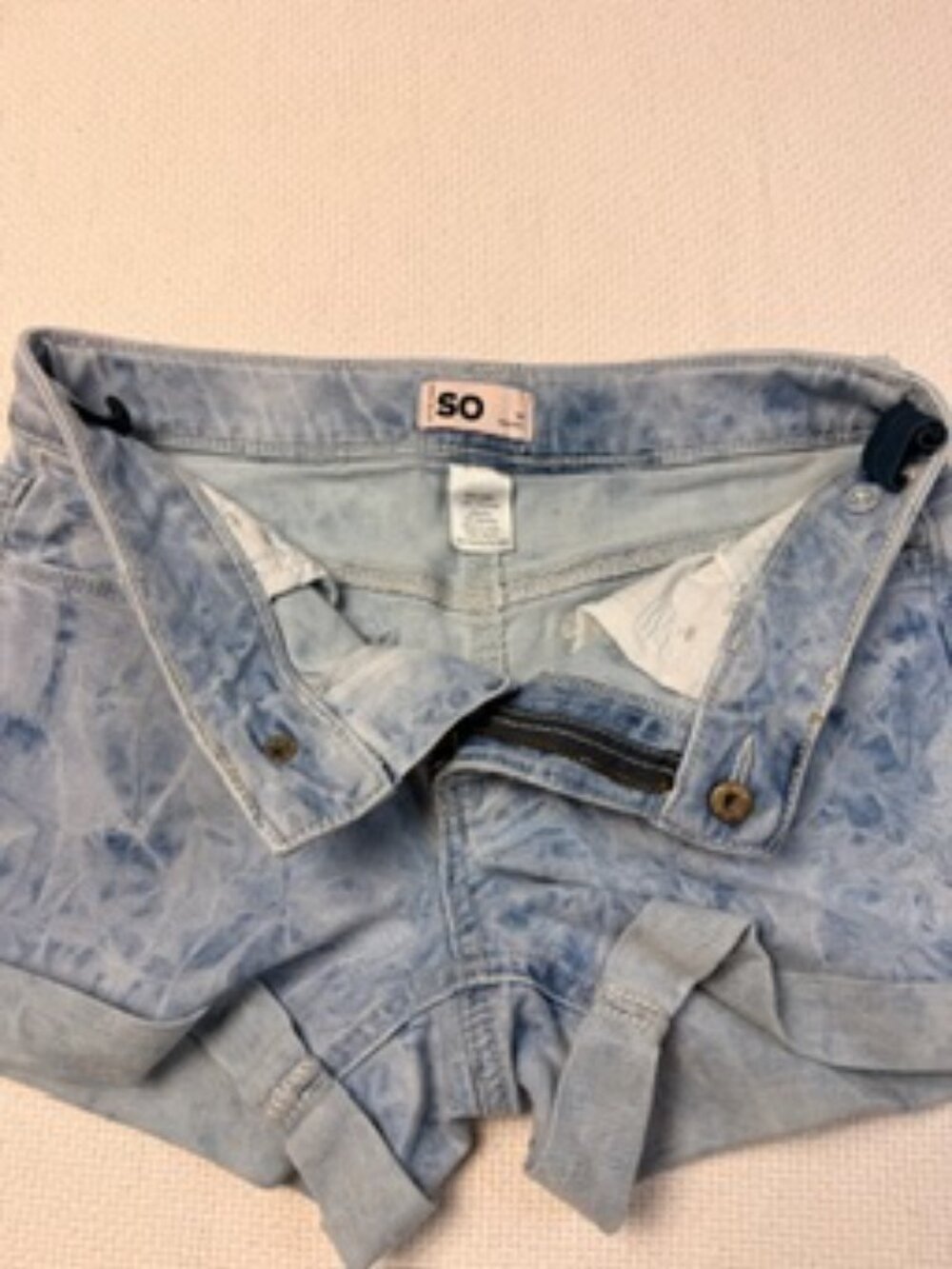 SO Juniors Size 14 Acid Wash Denim Shorts High Rise Rolled Cuff Stretch Blue - Picture 5 of 8
